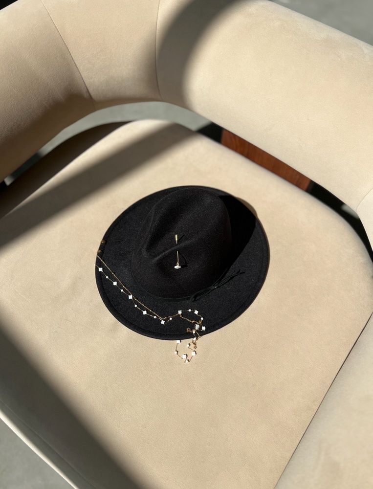 Women's felt fedora hat with decor and chain, black with 7 cm brim